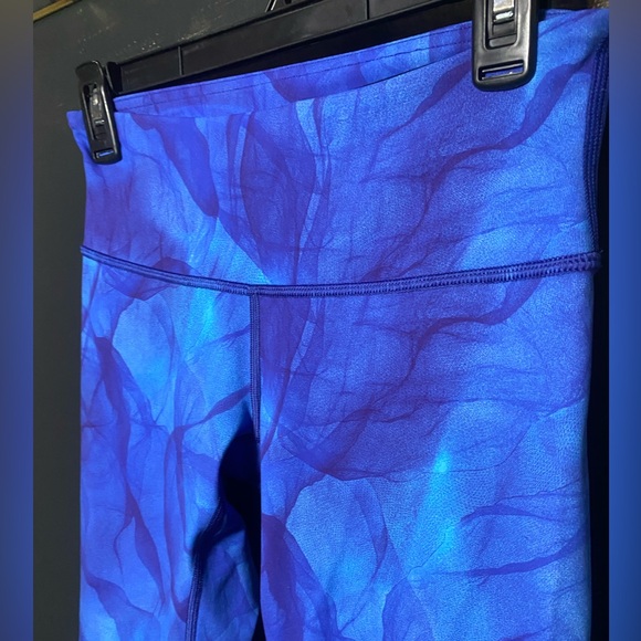 Lululemon leggings size 6 blue - Picture 6 of 7